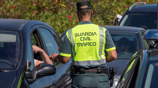 Fallece un camionero tras volcar su vehículo en la A-7 a su paso por Almería