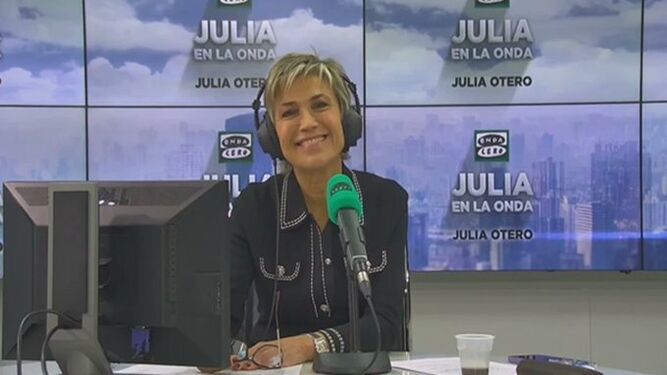 Julia Otero al ponerse a los micrófonos en este lunes