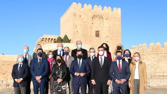 La Alcazaba acoge la primera reunión del Consejo de Gobierno de la Junta  de 2022