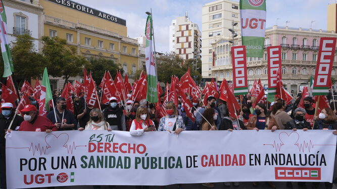 La manifestación ha recorrido el centro del Almería con el lema "Es tu derecho" .