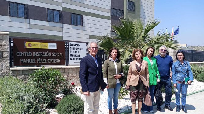 La concejal Paola Laynez ha visitado las instalaciones del CIS ‘Manuel Pérez Ortega’ en el Polígono del Sector 20.