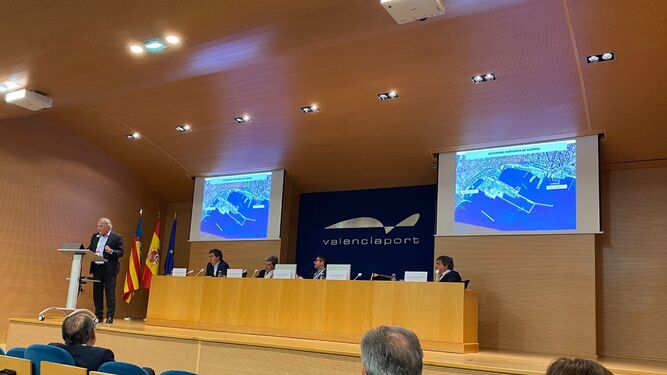 Jesús Caicedo en el XVIII Symposium Sobre Puertos Deportivos en Valencia