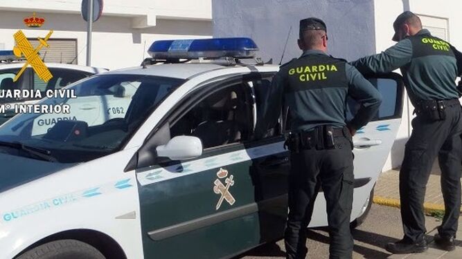 La Guardia Civil auxilia a una persona víctima de un apuñalamiento en Níjar
