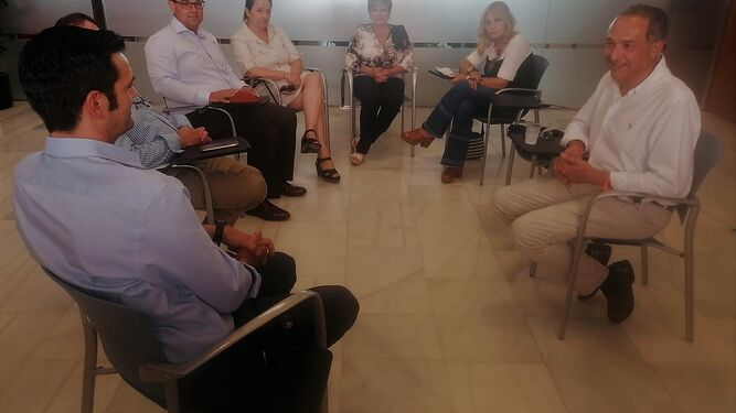 Vicente García, en un encuentro reciente con las empresas almerienses del sector.