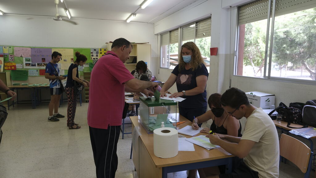 Im&aacute;genes de la votaciones en Almer&iacute;a al parlamento andaluz