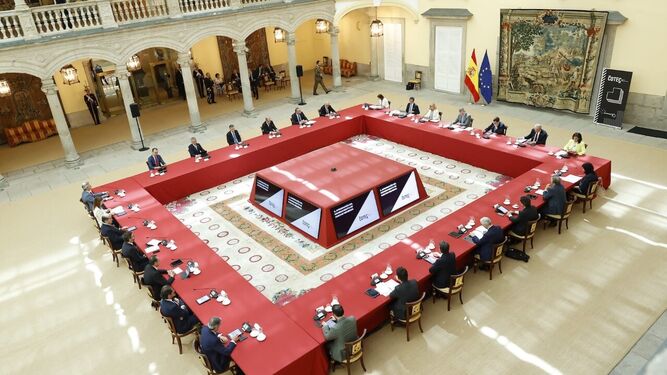 La incorporación de Cosentino se oficializó este pasado viernes durante la reunión anual del Patronato de Cotec, que tuvo lugar en el Palacio Real de El Pardo bajo la presidencia del Rey.