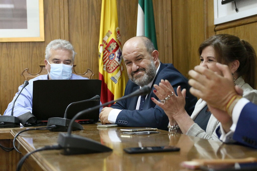 Fotogaler&iacute;a de la toma de posesi&oacute;n de Francisco Lirola como nuevo alcalde de Dal&iacute;as