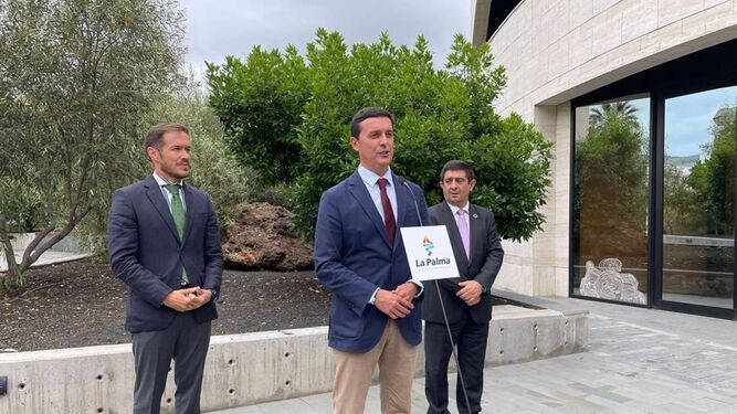El presidente de Diputación exige en La Palma más recursos para los gobiernos intermedios