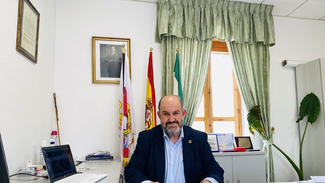 Francisco Lirola ya ejerce como alcalde del Ayuntamiento de Dalías