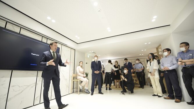 Eduardo Cosentino, VP Global de Ventas y CEO de Cosentino North America, en la apertura del Cosentino City en Tokio