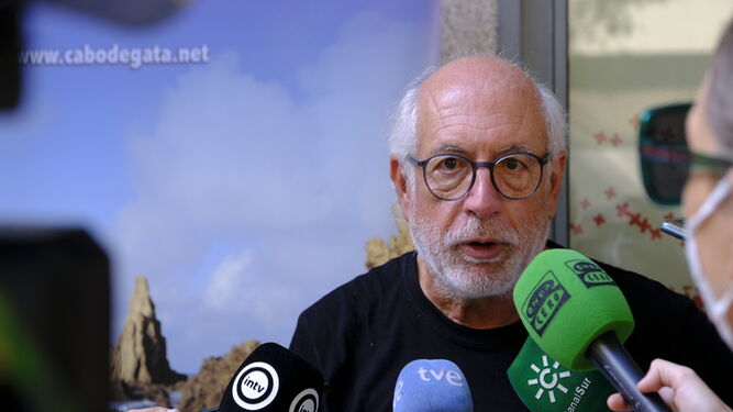 Manuel Pérez Solá comparece ante los medios