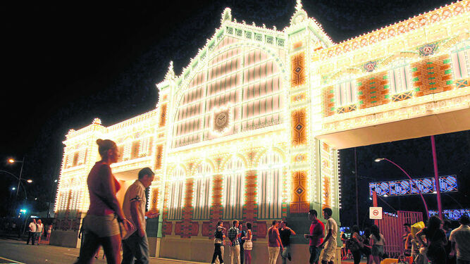 Portada de la Feria de Almería, de luces de bajo consumo