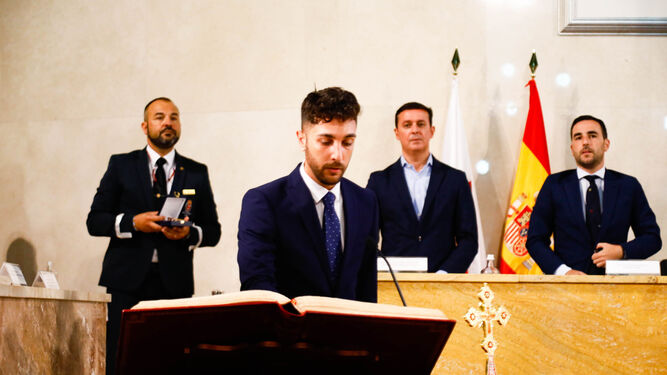 Jesús Luque, en la toma de posesión de su cargo como concejal del Ayuntamiento de Almería