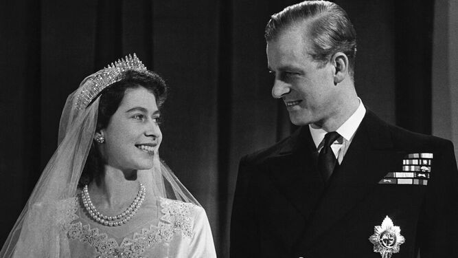 Isabel II, radiante y feliz en su matrimonio con el Duque de Edimburgo