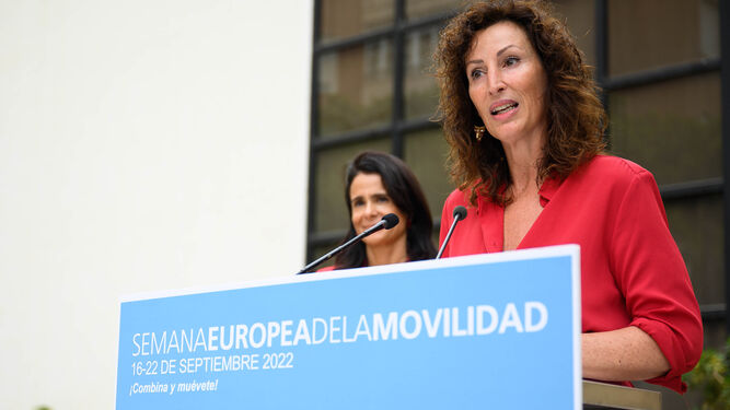 María Vázquez, junto a Mª del Mar García Lorca, ha presentado el programa de movilidad