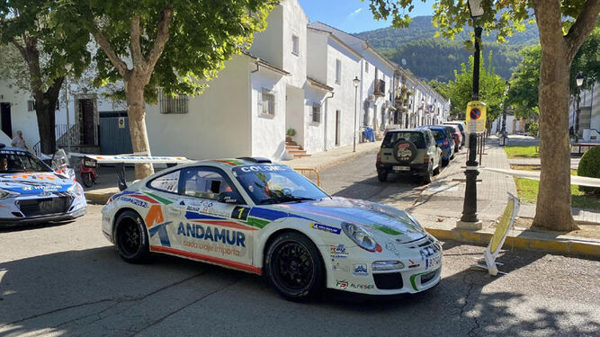 Aznar acudió con su Porsche al rallye gaditano