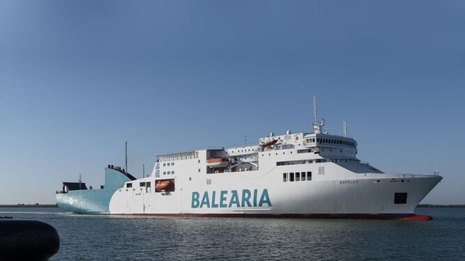 Ferry Nápoles de la naviera Baleària