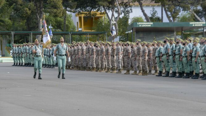 La Brigada de La Legión despide al contingente de 130 militares que participa en la misión NATO Mission-Iraq
