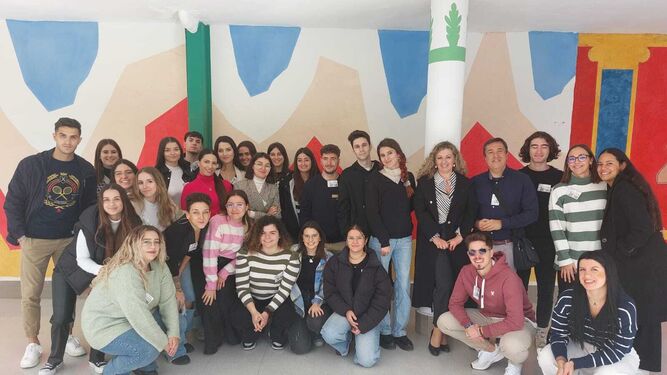 Alumnos del Instituto Andaluz Interuniversitario de Criminología de Granada visitan El Acebuche