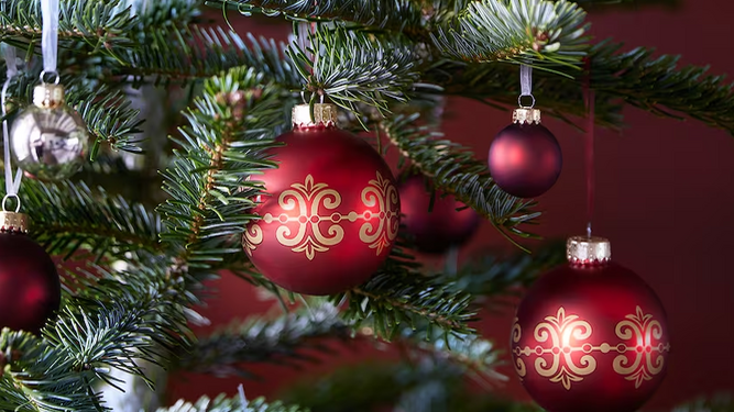 Los adornos para el árbol de Navidad más bonitos (y baratos) están en Ikea.