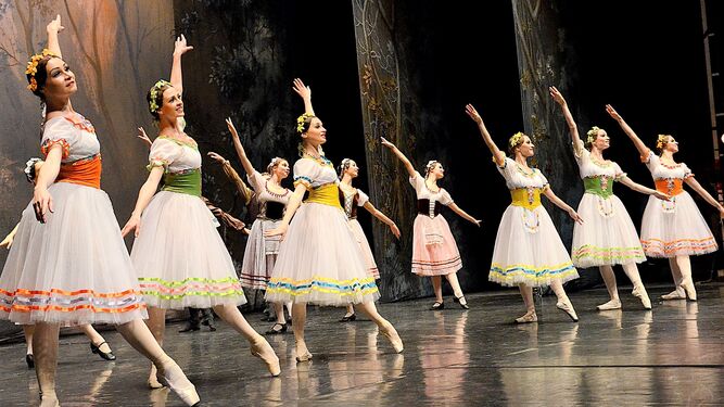 Escena del ballet ‘Giselle’ que se podrá disfrutar en Roquetas de Mar.