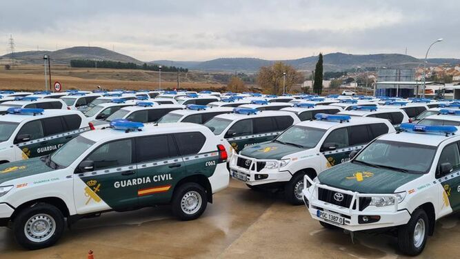 La Guardia Civil recibe sus nuevos vehículos, 186 todoterrenos y SUV