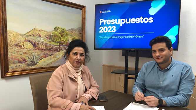María José Viudez y Adrián Ramos, concejales de Educación y Hacienda