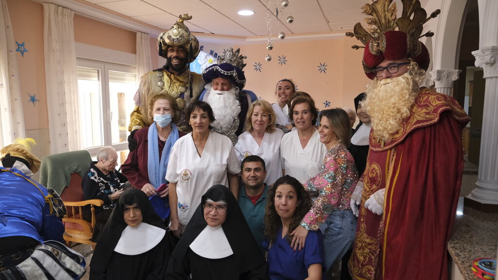 Los Reyes Magos en la Residencia Santa Teresa Jornet