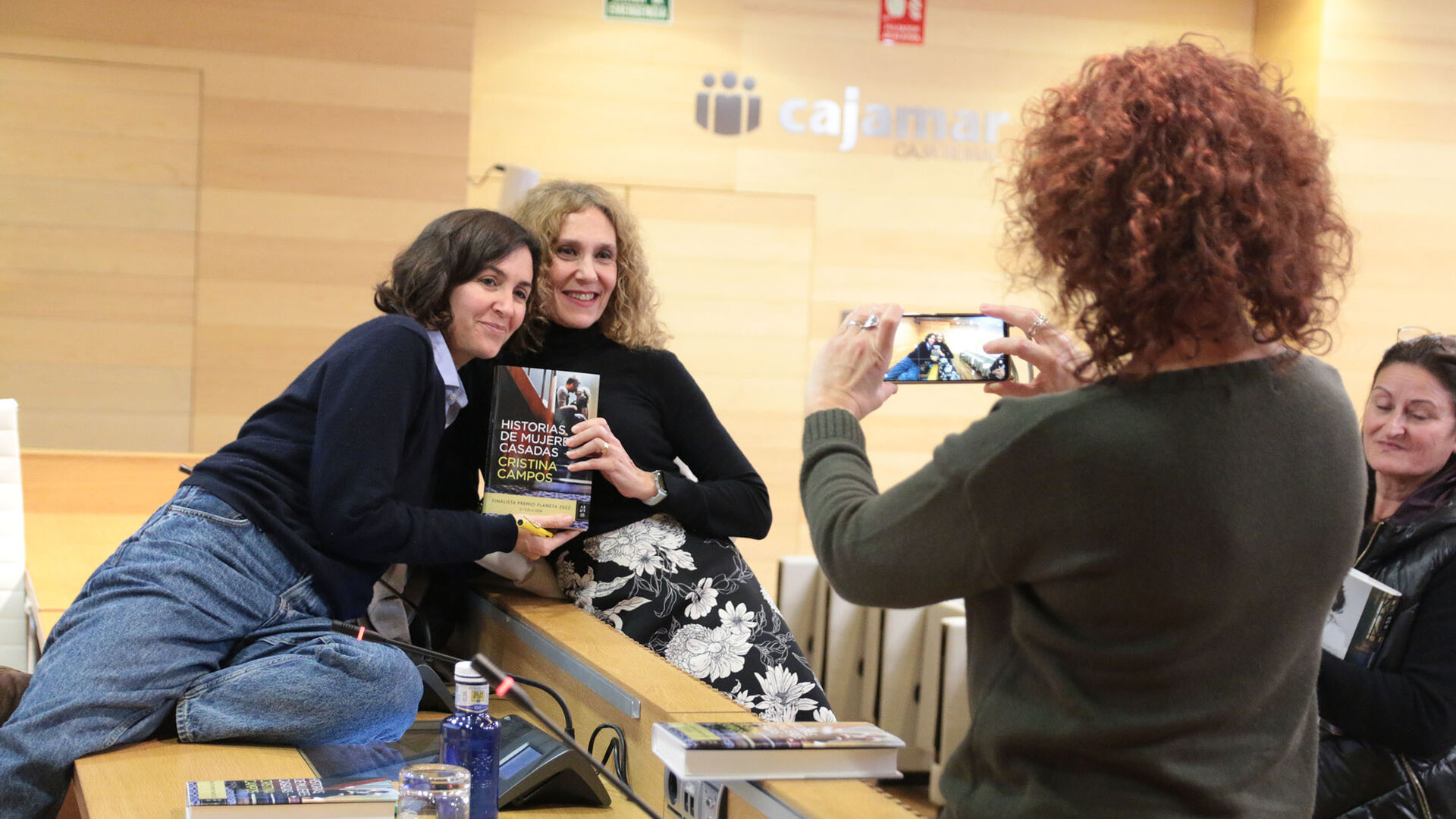 El Diario de los Libros, con Cristina Campos y su novela 'Historias de mujeres casadas'
