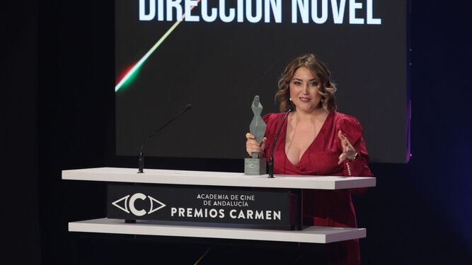 Nuria Vargas se llevó el premio a la mejor dirección novel con 'Controverso'.