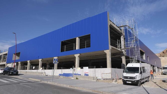 Obras de la tienda Ikea en Almería.