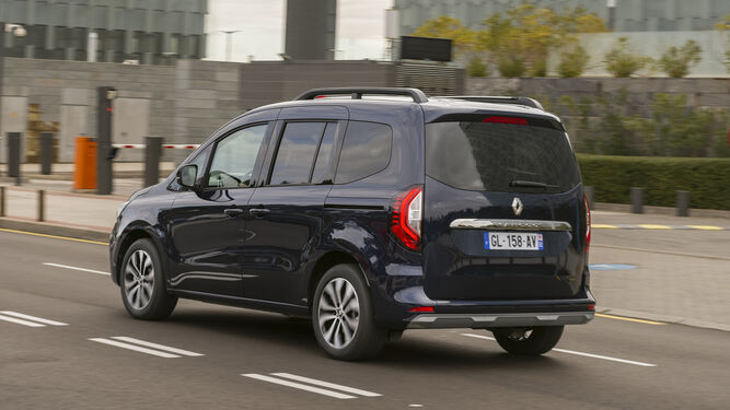 Renault pone a la venta la versión Combi de su Kangoo eléctrica, la E-Tech