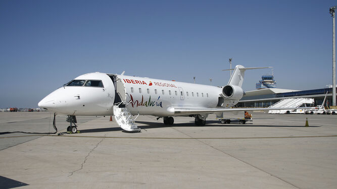 Avión que realiza el vuelo entre Almería y Sevilla.