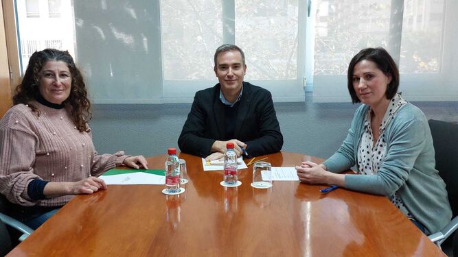 Reunión entre la alcaldesa Alboloduy y el delegado territorial de Empleo