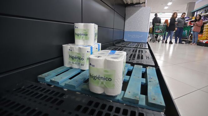 El papel higiénico se agotó en numerosos supermercados en el inicio de la pandemia