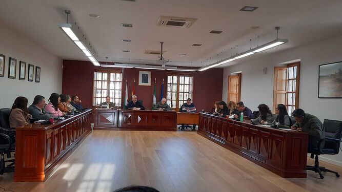 El Pleno del Ayuntamiento de Huércal de Almería ha hecho balance de la ejecución presupuestaria de 2022.