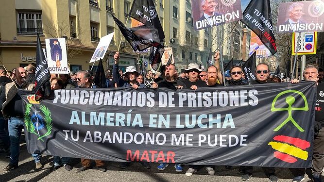 Funcionarios de prisiones de Almería en la manifestación de Madrid.