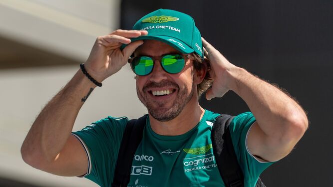 Fernando Alonso, sonriente en una de las anteriores carreras.