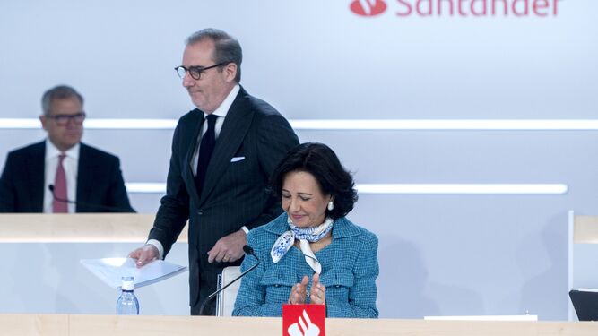Ana Botín, presidente de Banco Santander, con Héctor Grisi, consejero delegado