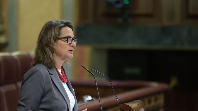 Teresa Ribera durante su intervención en el Congreso de los Diputados.