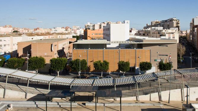 Vista general del IES Alhamilla de Almería, que va a ser ampliado.