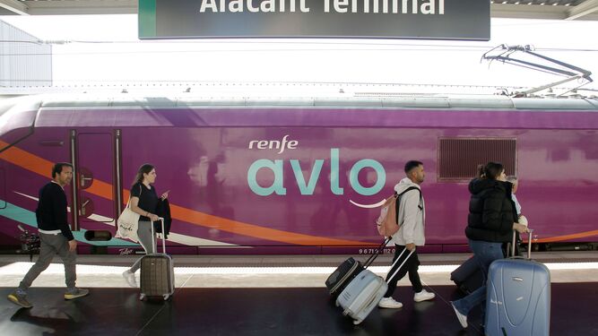 Tren Avlo de Renfe en su estreno el pasado mes de marzo en Alicante
