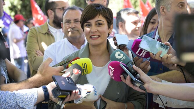 La ministra Isabel Rodriguez asiste a la manifestación por el Primero de Mayo.