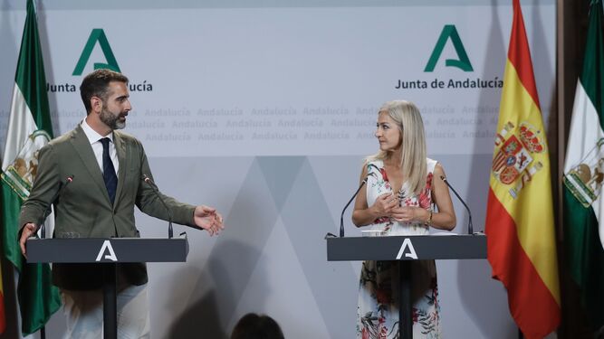 Fernández-Pacheco y Del Pozo en el Consejo de Gobierno por el que han sido apercibidos.