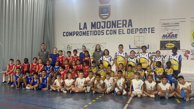 El Pabellón de Deportes de La Mojonera acogió a jugadores de cinco colegios