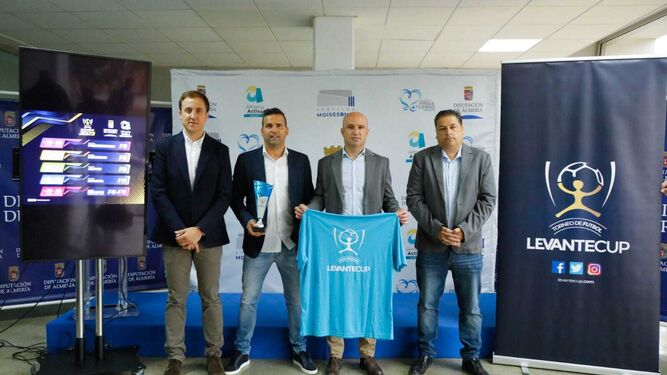 Presentación de la Levante Cup de fútbol en la que se darán cita más de 160 equipos en la provincia de Almería.