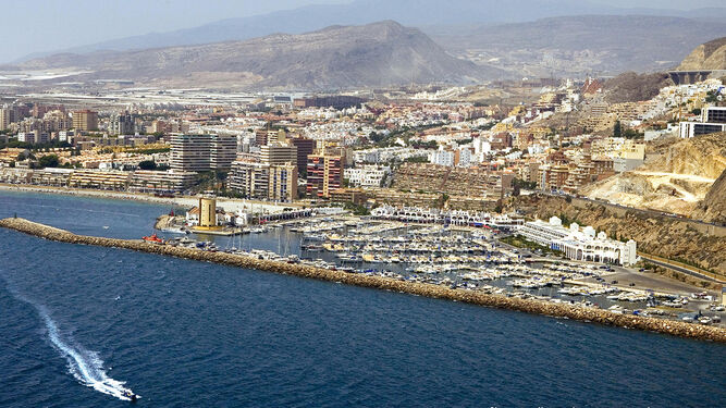 Tres de los municipios costeros de la provincia de Almería están entre los 100 de mayor peso turístico en el país.