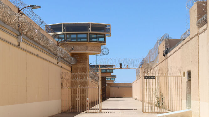 El centro penitenciario de El Acebuche ha vuelto a vivir una pelea multitudinaria.