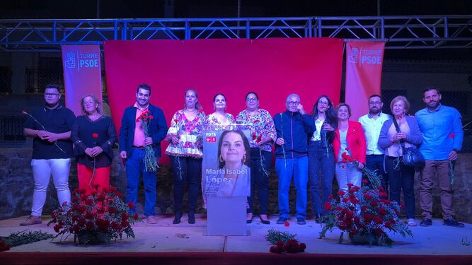 Candidatura del PSOE de Turre tras uno de los actos de la campaña electoral.