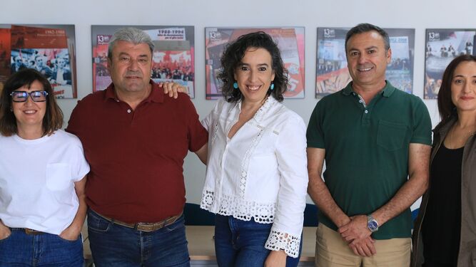 La candidata de UGT en el Ayuntamiento de Almería con miembros de su equipo